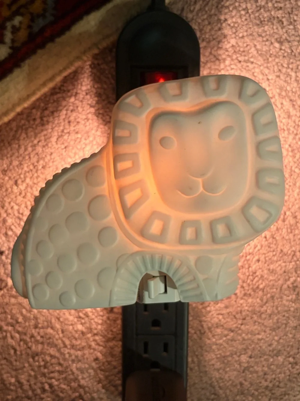 Jonathan Adler Matte Ceramic Lion Figure Night Light MCM Style Kawaii Nightlight